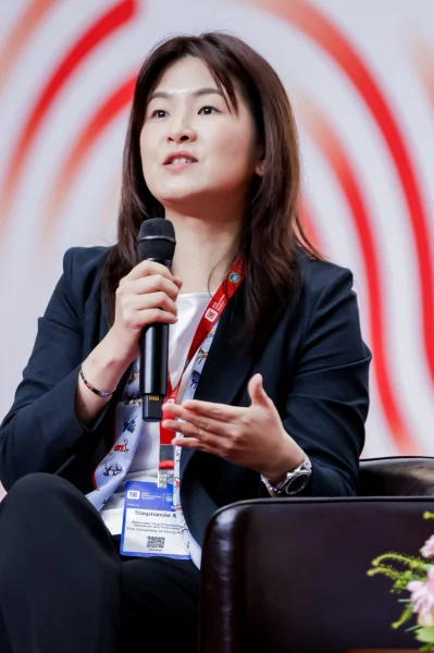 Professor Stephanie Ma, Associate Vice-President (Research and Innovation) at HKU, participated in the Summit as a panelist.