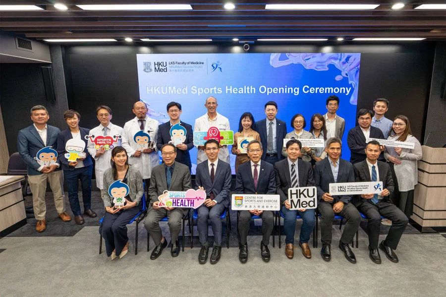 HKUMed launches the ‘HKUMed Sports Health’ initiative to unite the realms of sports development, medical education, research, and clinical services in a bid to champion a healthier, more active society in Hong Kong. The opening ceremony includes key supporters, featuring Professor Chak-sing Lau (middle, front row), Vice-President & Pro-Vice-Chancellor (Health) and Dean of Medicine, HKU.  