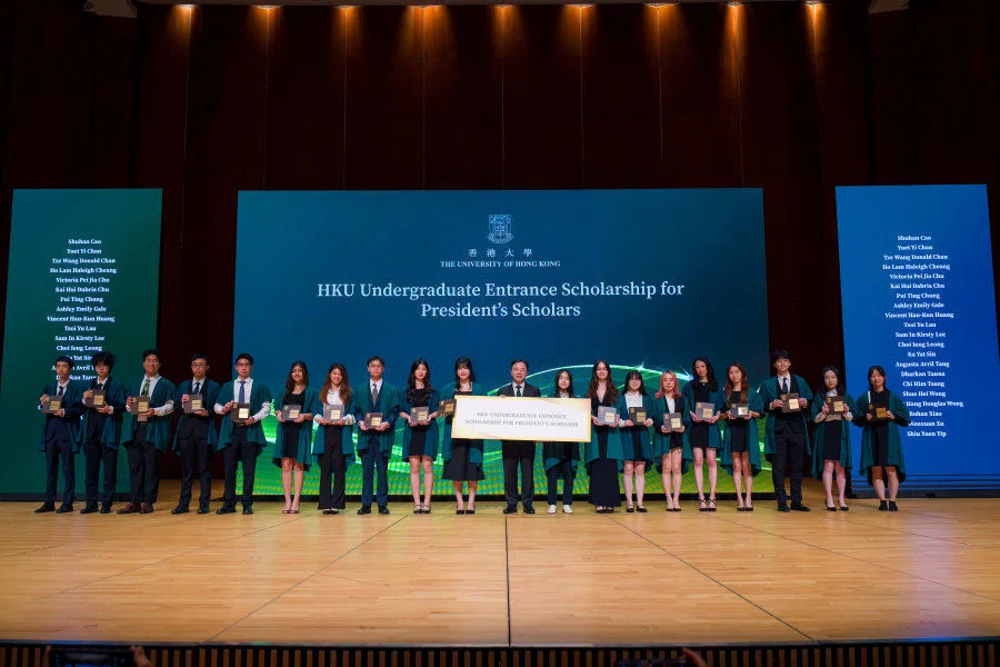 This year, more than 550 students admitted from Hong Kong and 50 countries or regions were awarded.