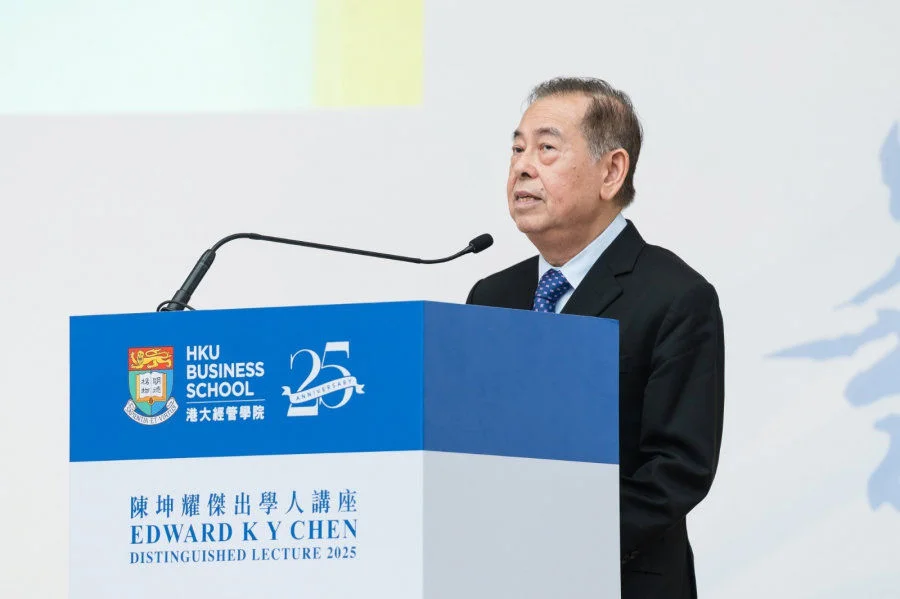 Mr. Hing Wang FUNG, Convenor of the Edward Chen Distinguished Lecture Series Organising Committee, gave the introduction.  