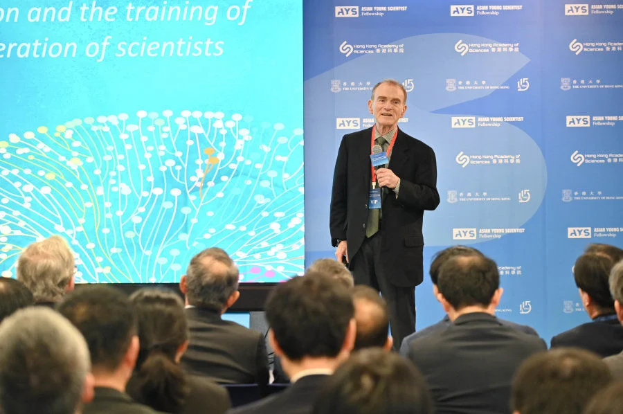 Professor Randy SCHEKMAN, laureate of the 2013 Nobel Prize in Physiology or Medicine, delivered a keynote speech at the 2025 Asian Young Scientist Fellowship (AYSF) Annual Conference (Photo provided by the Future Science Prize)  