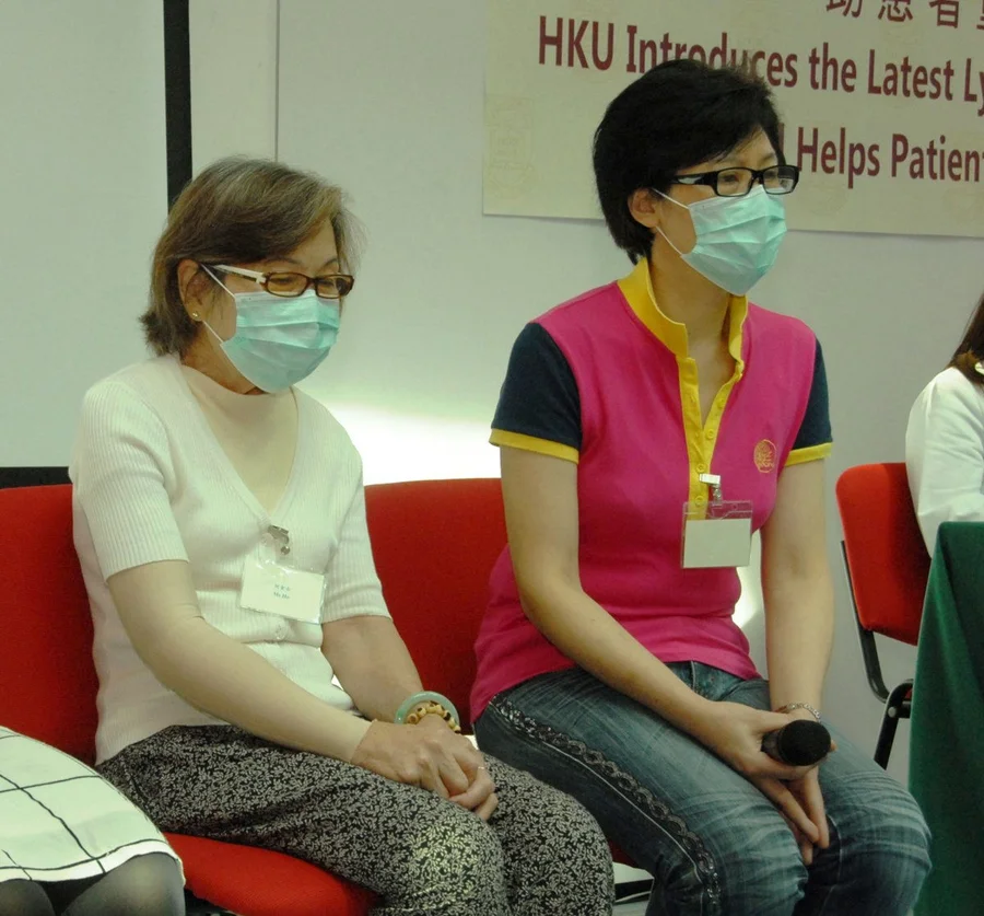 The right arm of lymphedema patient Ms Ho (left) has stopped swelling after receiving Lymphaticovenous Anastomosis (LVA) surgery.  Another patient Ms Lau (right) returns to normal life after receiving Vascularized Lymph Node Transfer (VLNT).