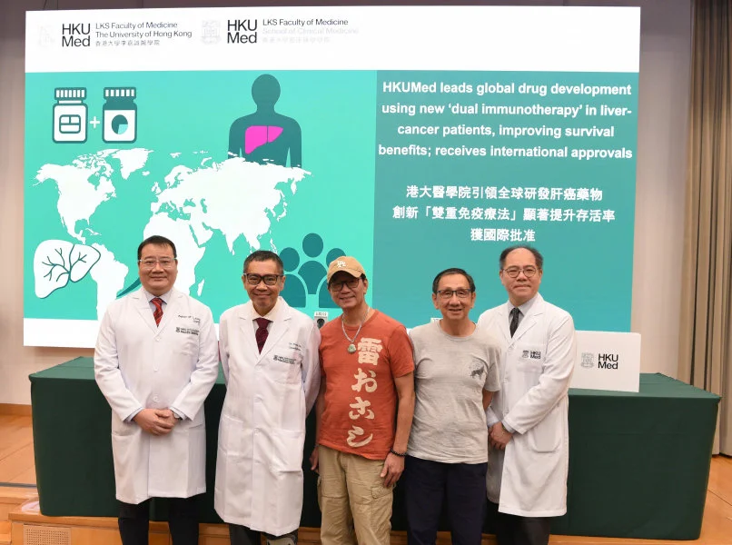 HKUMed has pioneered a ‘dual immunotherapy’ combination for treating liver cancer patients since 2016, significantly improving survival rates and tumour control. (From left) Professor Cheung Tan-to, Dr Thomas Yau Chung-cheung, patients Mr Ng and Mr Lee, and Dr Ronald Leung Ching-yu.  