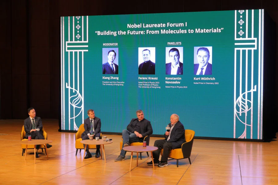 The first panel discussion, ‘Building the Future: From Molecules to Materials’, was moderated by Professor Xiang Zhang.