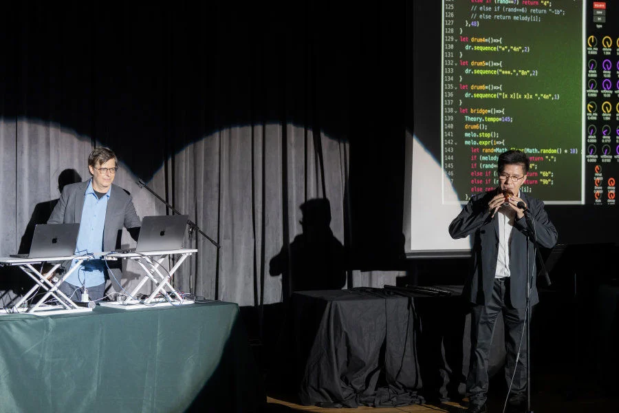 The second half of the event featured a series of vibrant performances by professors, students from the 2025 CREATIVITAS programme, and guests. 