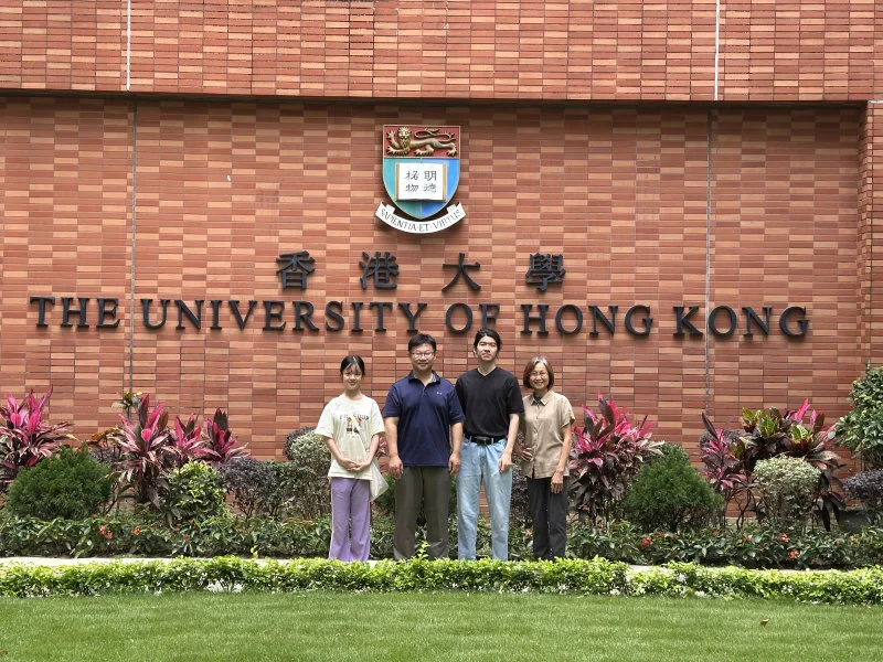 Professor Jiangwen ZHANG (second from the left) from HKU School of Biological Sciences and his research team.