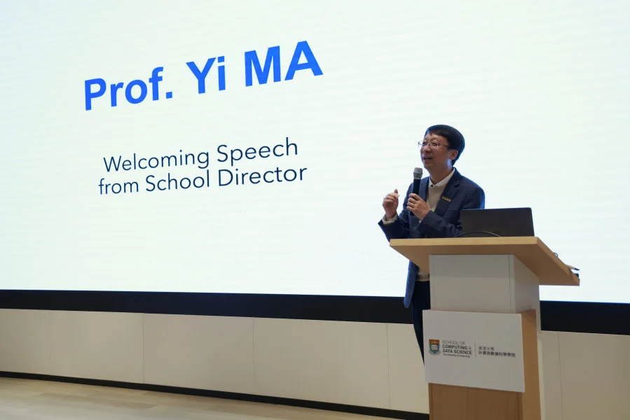 CDS Director Prof. Yi MA encouraged students to challenge themselves and pursue learning experiences beyond what is possible in Hong Kong at the student orientation day in Shanghai.