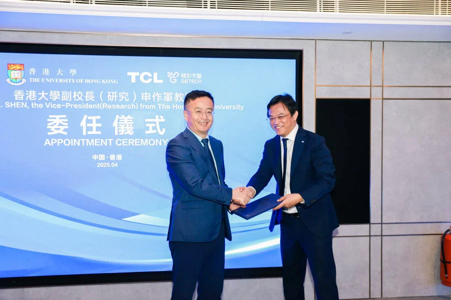 (From left) Professor Max Shen, Vice President of HKU, Mr Jun He, Vice President of TCL Industrial and CEO of GETECH  