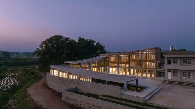 HKU’s Project Mingde claims second international honour
Guangxi Duling Educational and Cultural Centre project wins 2025 Architizer A+ Award