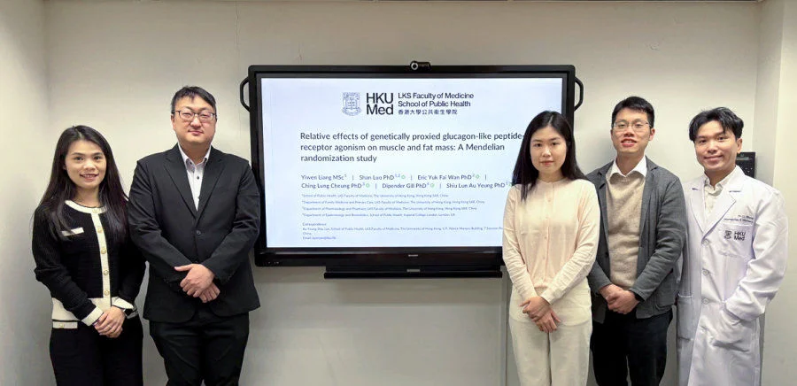 Led by Professor Ryan Au Yeung Shiu-lun (second left), the HKUMed research team reveals genetic evidence showing diabetes drug GLP1R agonists achieve weight loss primarily by reducing fat mass more than muscle.  