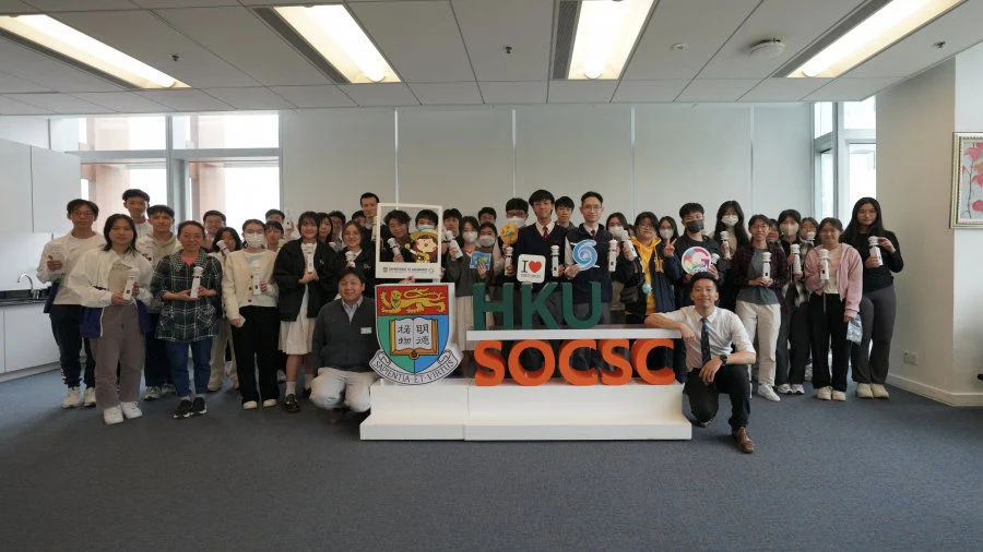 Nearly 50 teachers and students from different institutions participated in the DIY portable meteorological instrument experience workshop to understand the relevant concepts of urban heat island effect.  