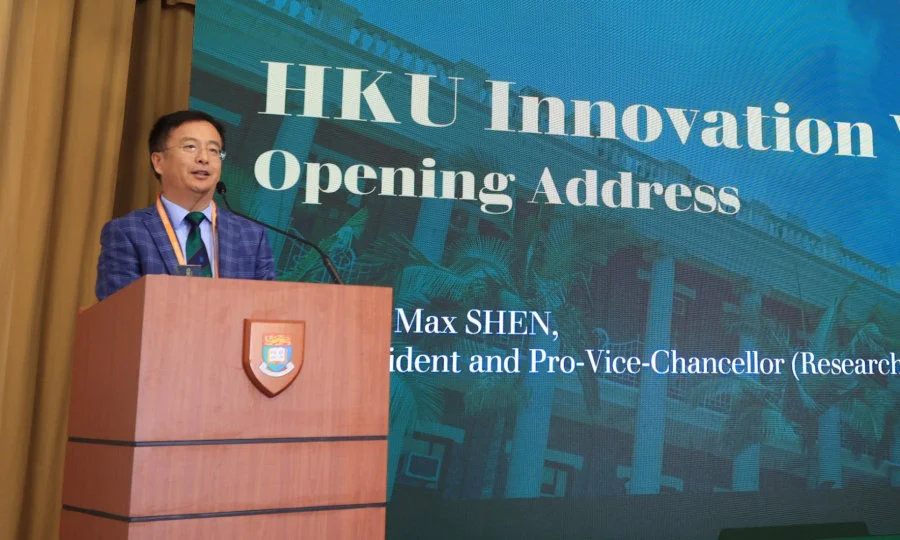 Professor Max Shen, Vice-President  (Research) of HKU delivered welcome remarks.