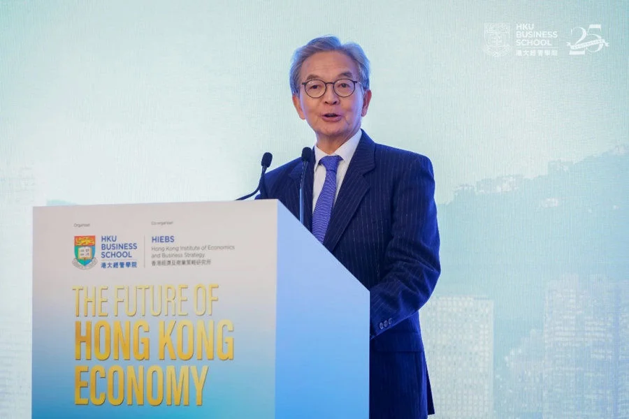 Dr. Jack So Chak-kwong, GBM, GBS, OBE, JP, Former Chairman of Airport Authority Hong Kong, Hong Kong Trade Development Council and MTR Corporation, delivering the keynote speech.