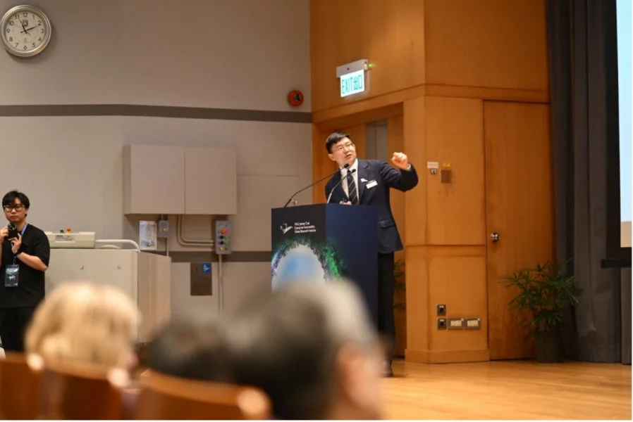 Research presentation by Professor Guojun HE, The Hong Kong Jockey Club Professor in Economics; Director, HKU Jockey Club Enterprise Sustainability Global Research Institute; Associate Director, Institute of China Economy.  