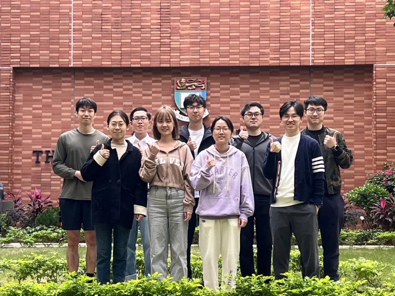 A research team led by Professor Dong-Myeong Shin from the Department of Mechanical Engineering at the HKU has developed a novel moisture-activated electricity generator (MEG).